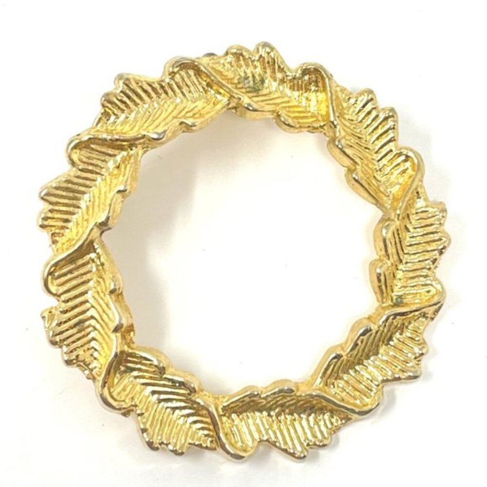 Leaf Wreath Brooch Vintage Costume Jewelry Gold Tone Round Textured Marked